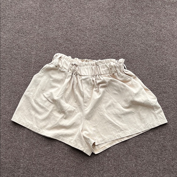 Pants - High-Waist Paperbag Shorts in Cream — Lightweight Summer Staple